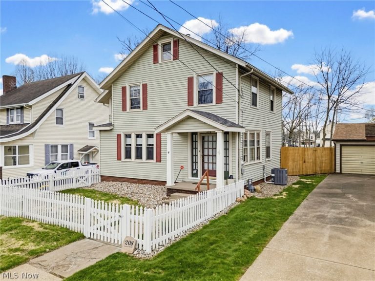 208 Bachtel Street, North Canton, OH - Photo 3