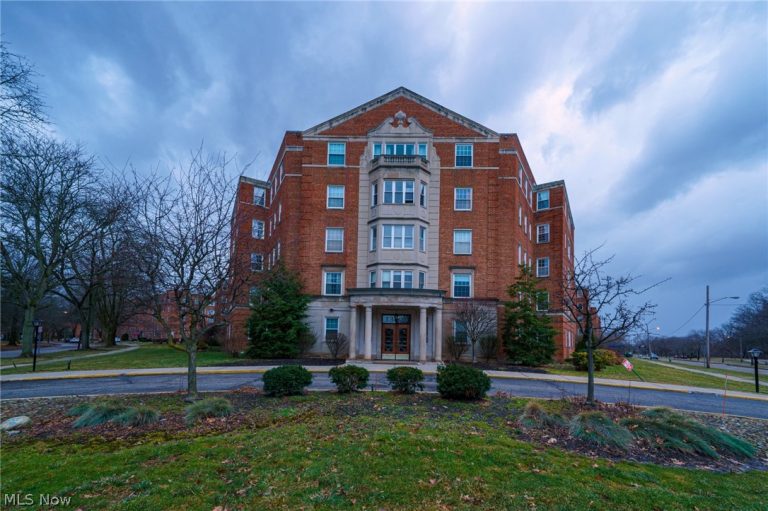13800 Fairhill Road #101, Shaker Heights, OH, 44120