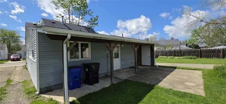 13304 Wilton Avenue, Cleveland, OH - Photo 4