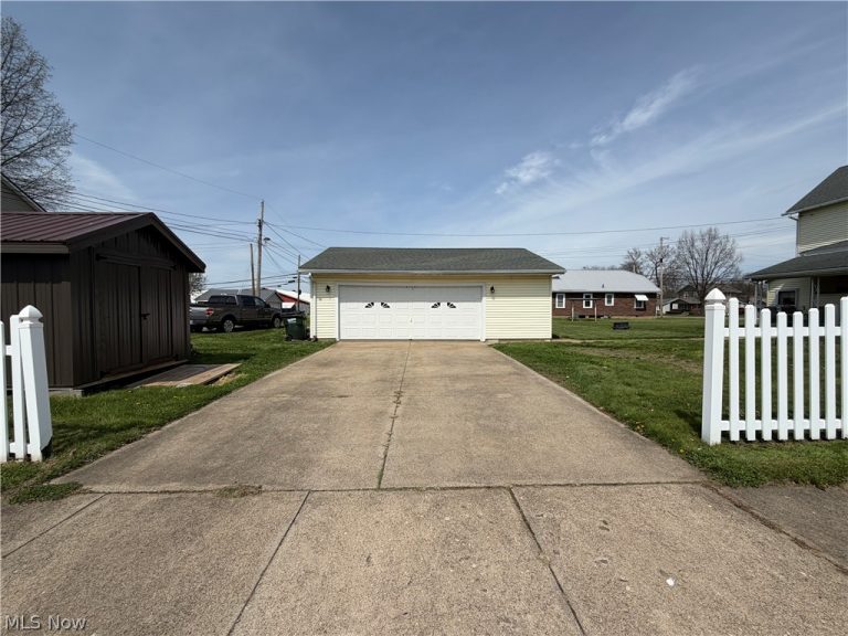 103 Shafer Avenue, Dover, OH - Photo 8