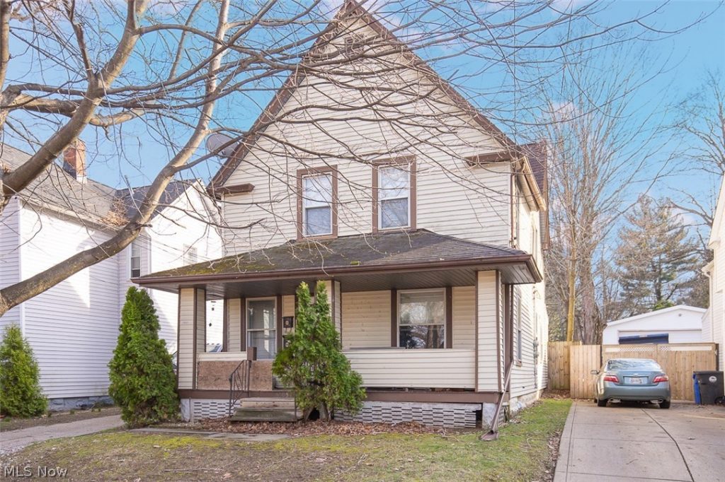 3805 Revere Court, Cleveland, OH