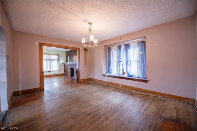 33 Lincoln Avenue, Alliance, OH - Photo 8