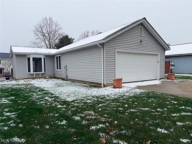 1044 Brimfield Drive, Medina, OH - Photo 2