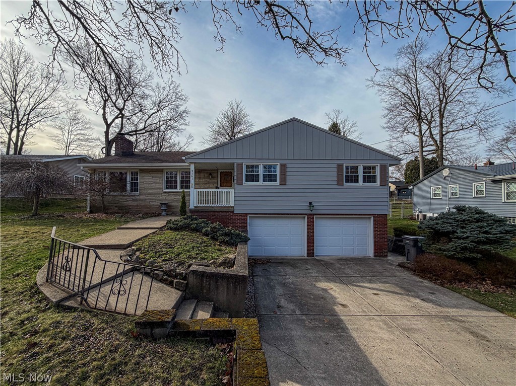 3161 Kingston Lane, Youngstown, OH