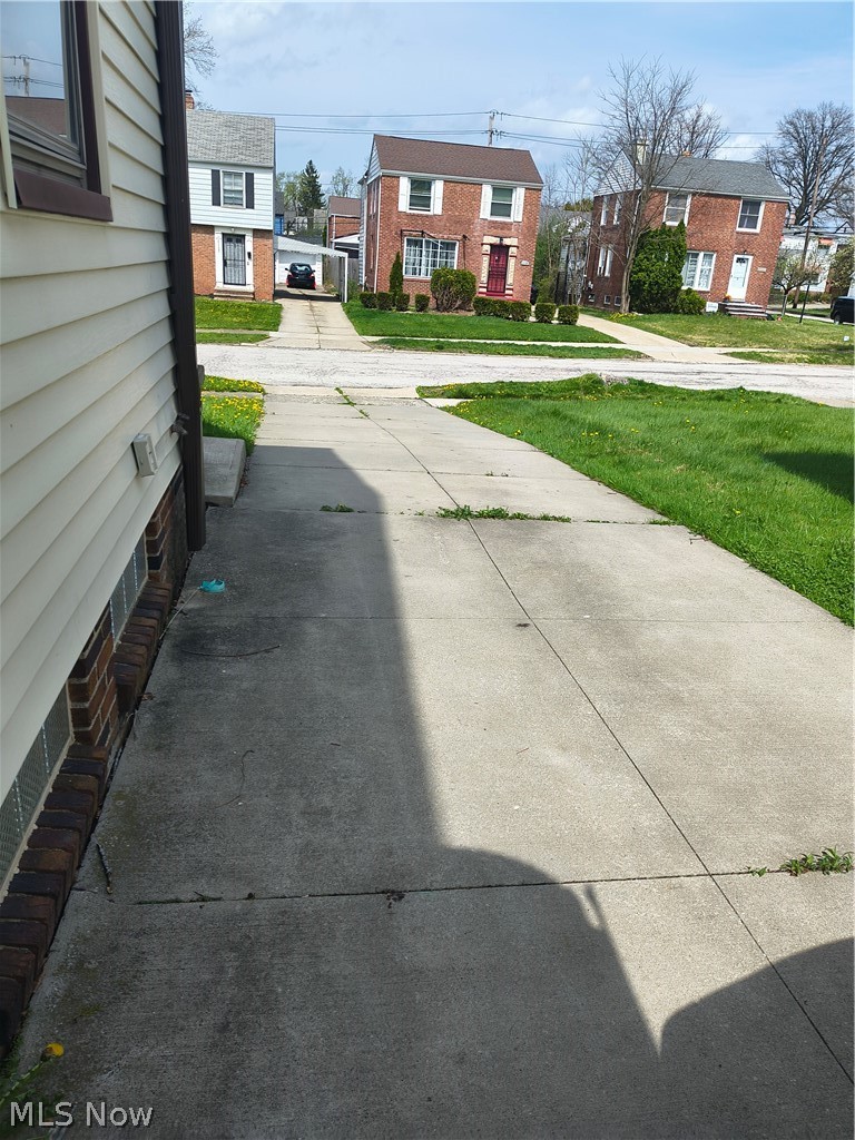 21104 Clare Avenue, Maple Heights, OH - Photo 5