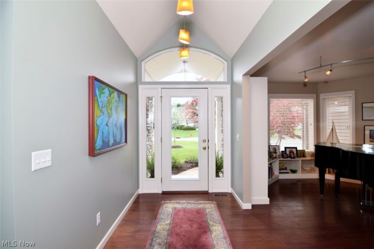 766 Carriage Trail, Northfield, OH - Photo 4