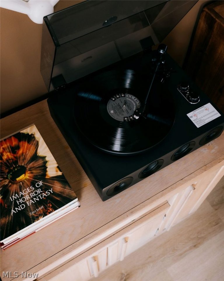 4210 Clinton Avenue, Cleveland, OH - Photo 8