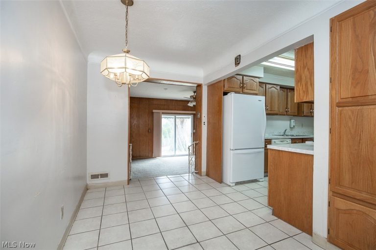 5531 Briarcliff Drive, Garfield Heights, OH - Photo 4