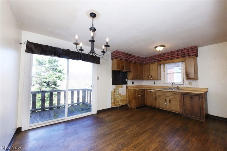 67 Culler Rd, Weirton, WV - Photo 8