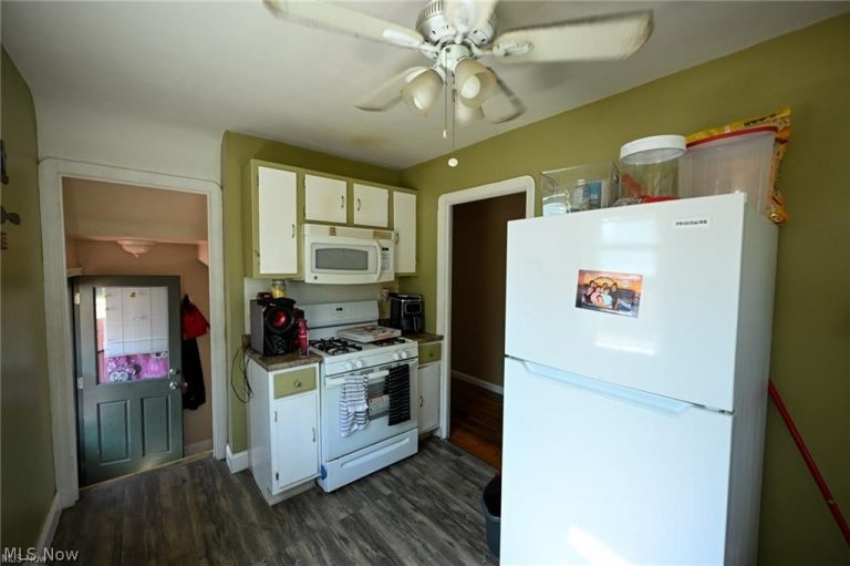 4541 174th Street, Cleveland, OH - Photo 8