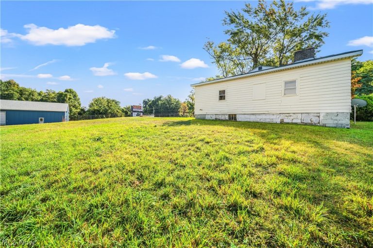 5309 Ridge Road, Ashtabula, OH - Photo 8