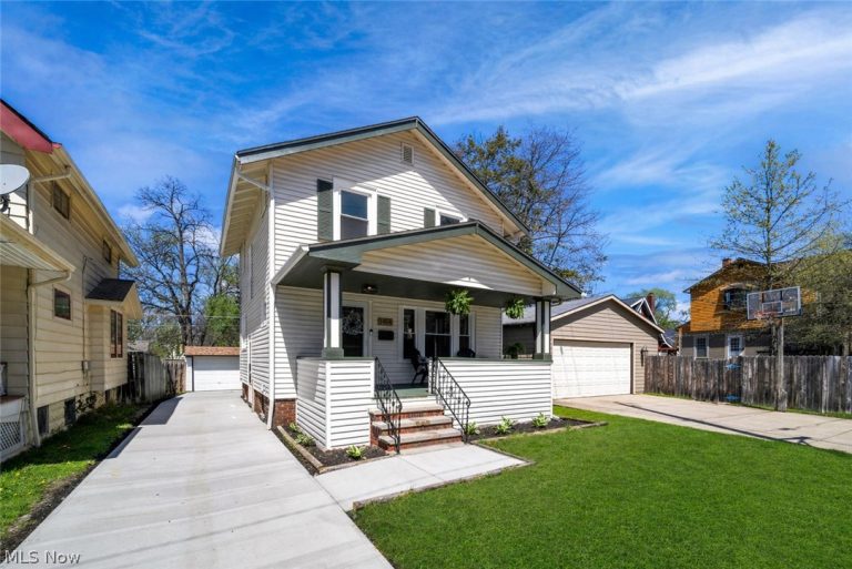 17414 Cannon Avenue, Lakewood, OH - Photo 2