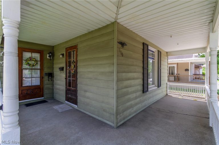 210 Montgomery Street, Marietta, OH - Photo 5