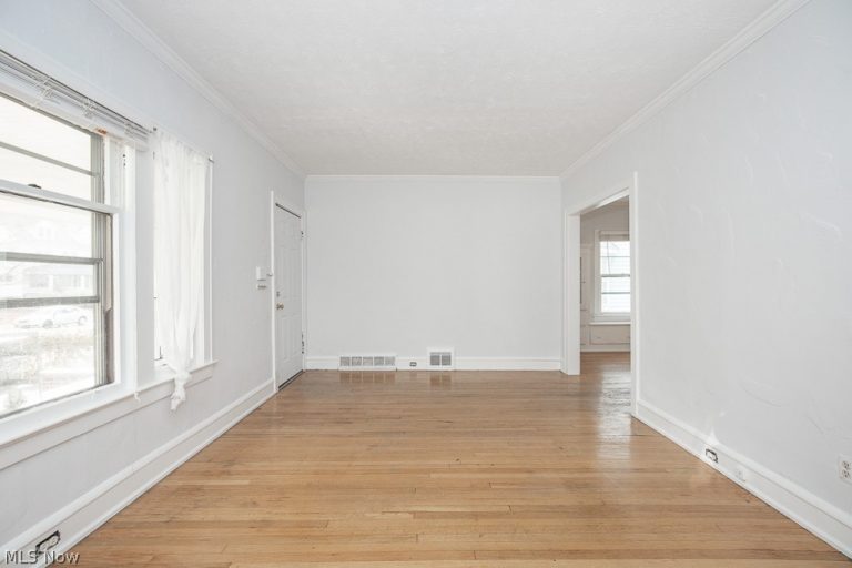 2671 Hampshire Road, Cleveland Heights, OH - Photo 3