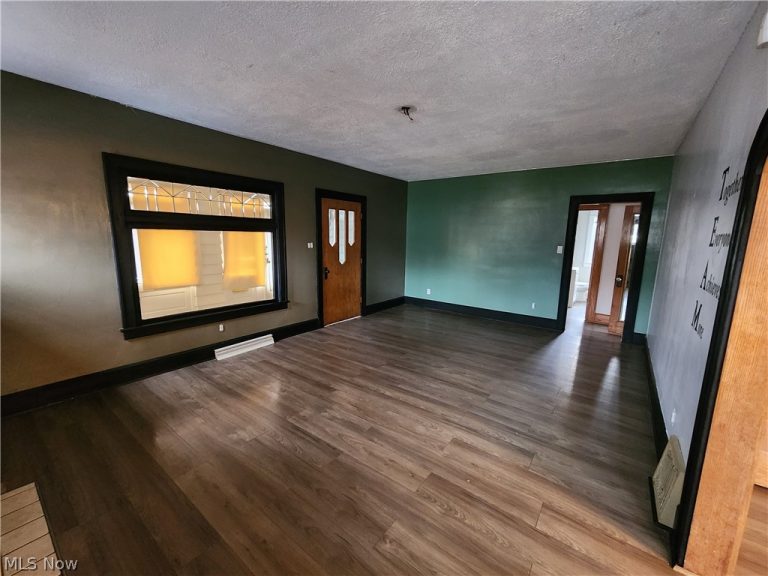 2301 Lyon Boulevard, Youngstown, OH - Photo 5