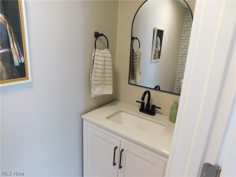 1915 34th Street, Canton, OH - Photo 8