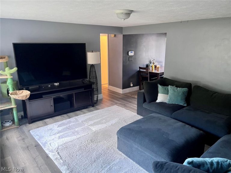 5221 Revere Avenue, Massillon, OH - Photo 2