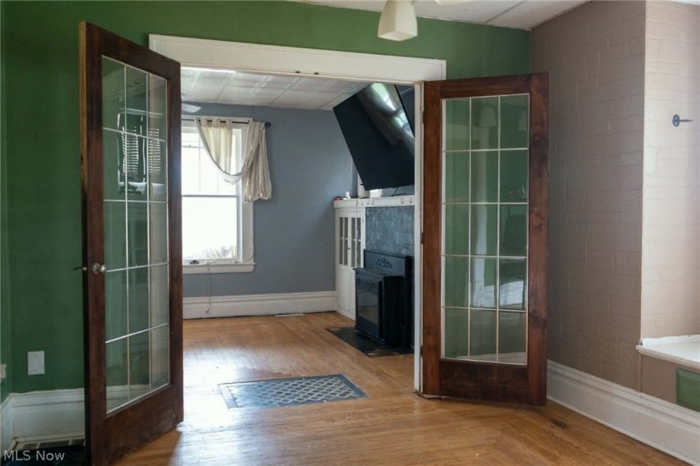 707 47th Street, Vienna, WV - Photo 6