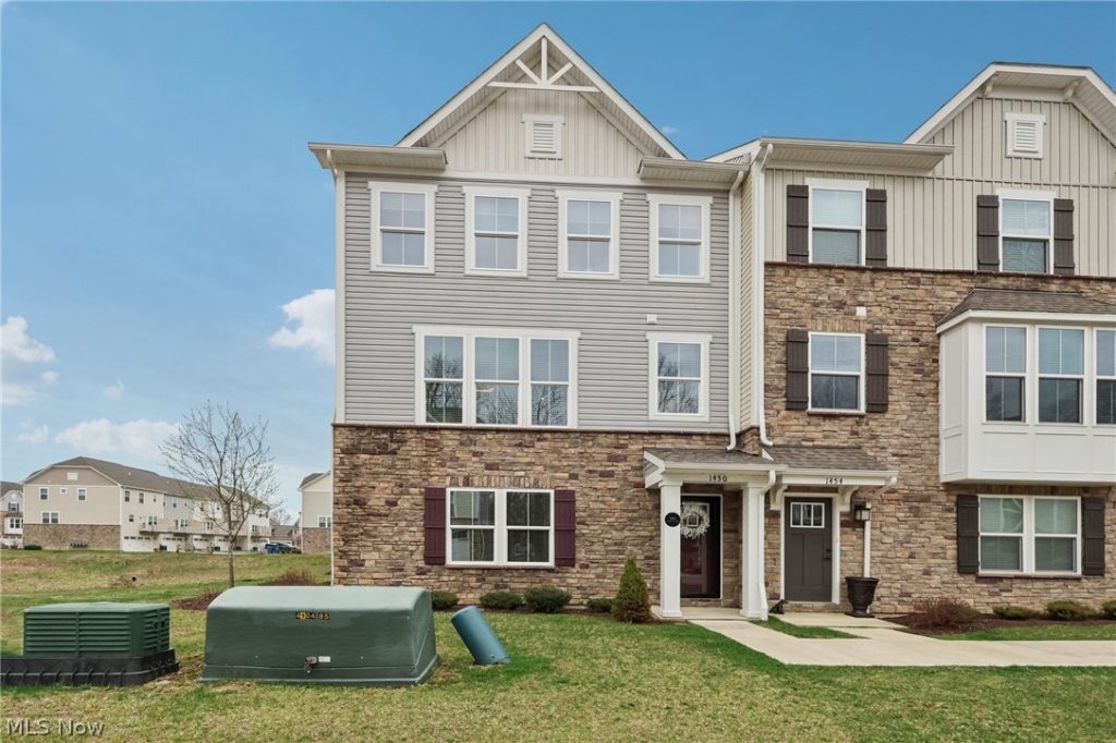 1450 Caymus Court, Avon, OH