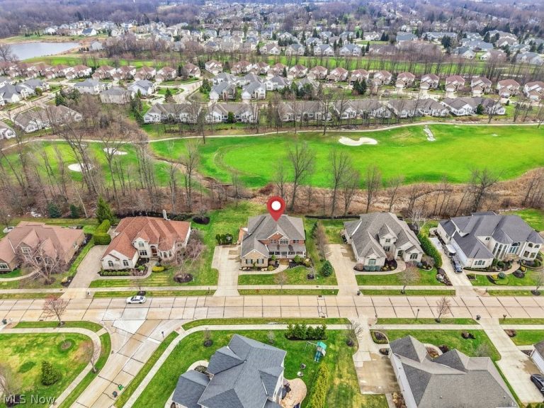 317 Edinburgh Drive, Highland Heights, OH - Photo 4