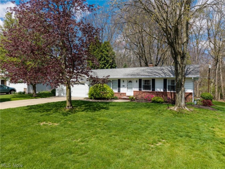 2357 Woodpark Road, Akron, OH - Photo 2