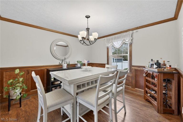 551 Picadilly Circle, Akron, OH - Photo 5