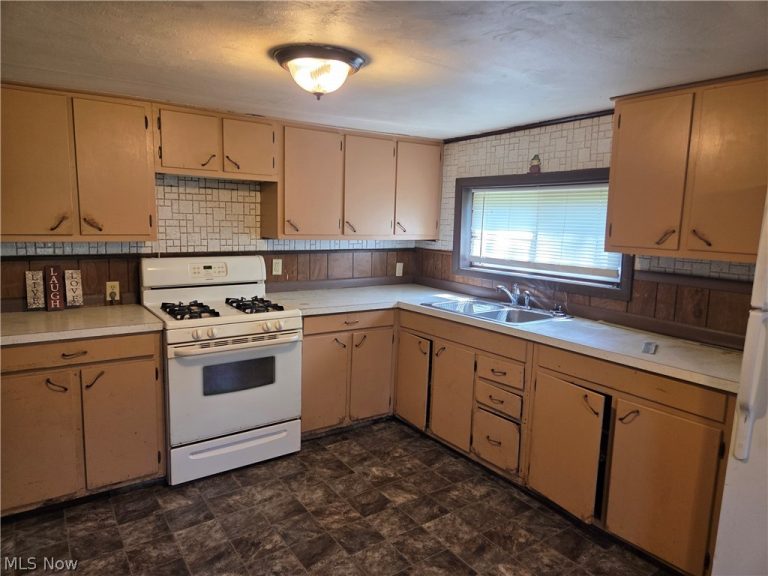 191 Mathews Street, Painesville, OH - Photo 3