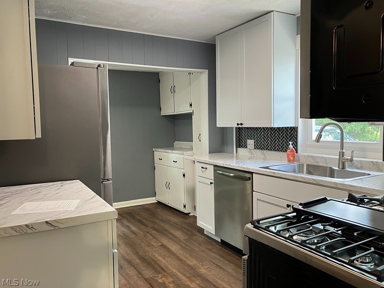 230 Helen Avenue, Akron, OH - Photo 8