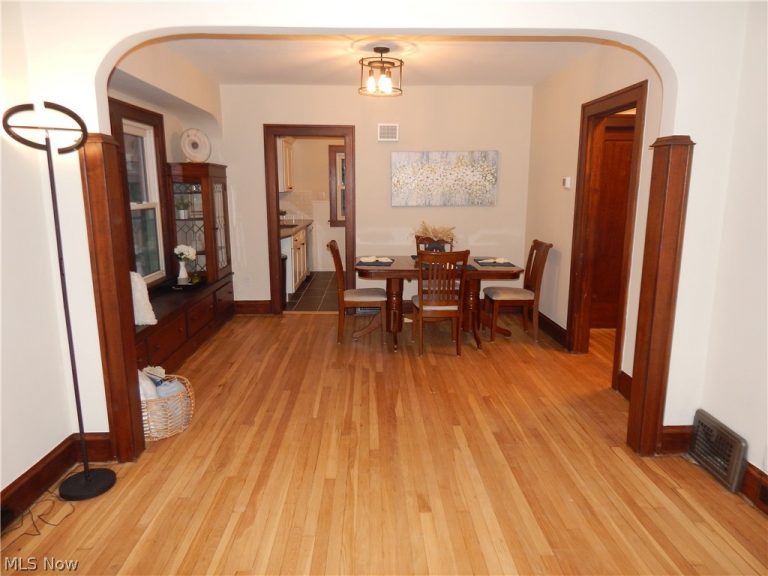 1718 Cook Avenue, Cleveland, OH - Photo 3