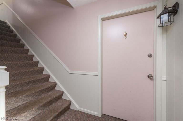 7005 Carriage Hill Drive #102, Brecksville, OH - Photo 6