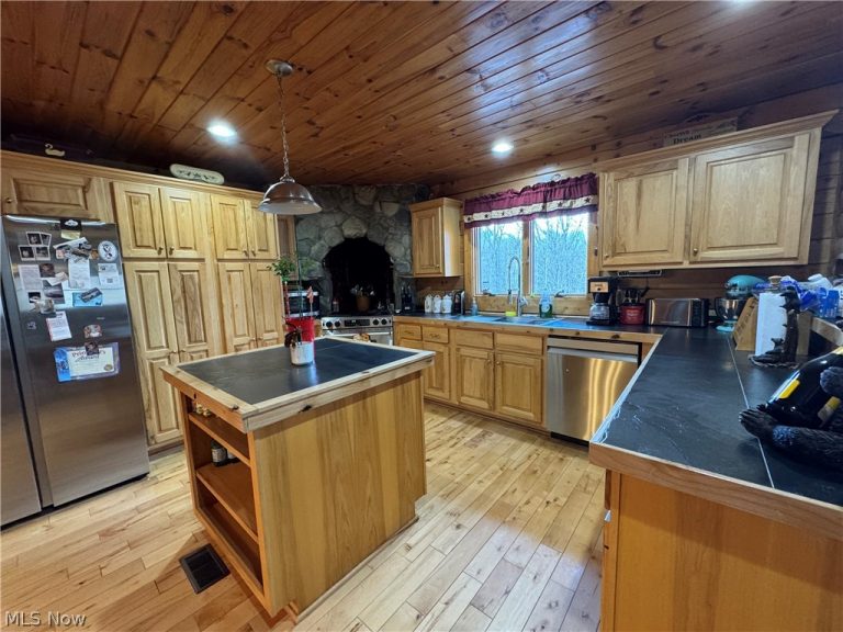1449 St Rte 124, Coolville, OH - Photo 3