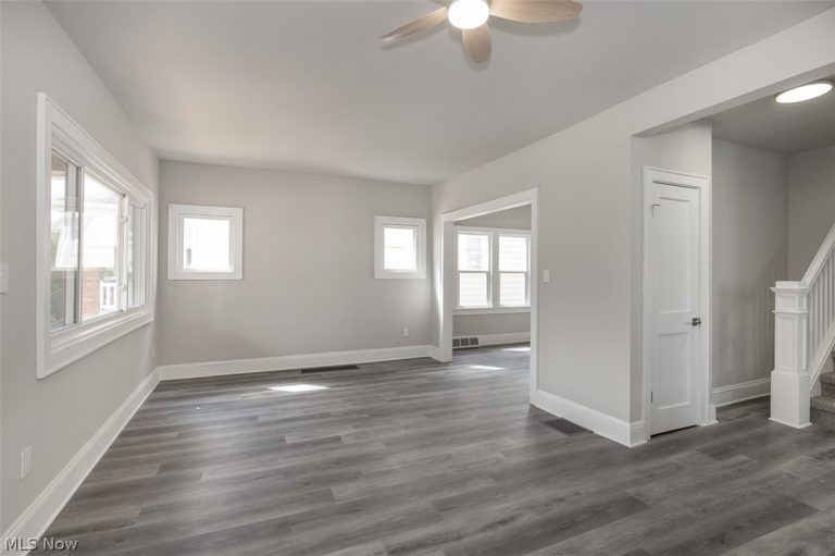 4940 106th Street, Garfield Heights, OH - Photo 4
