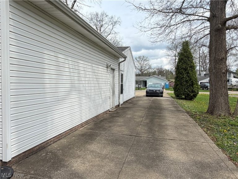 1157 Sturbridge Drive, Louisville, OH - Photo 8