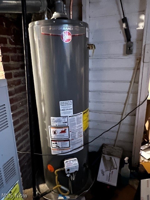 313 Ickes Court, Louisville, OH - Photo 8