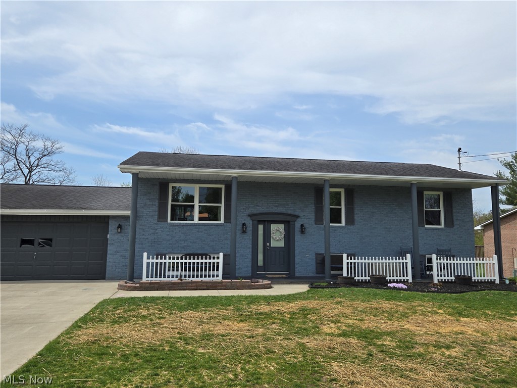 104 Summerset Drive, Marietta, OH