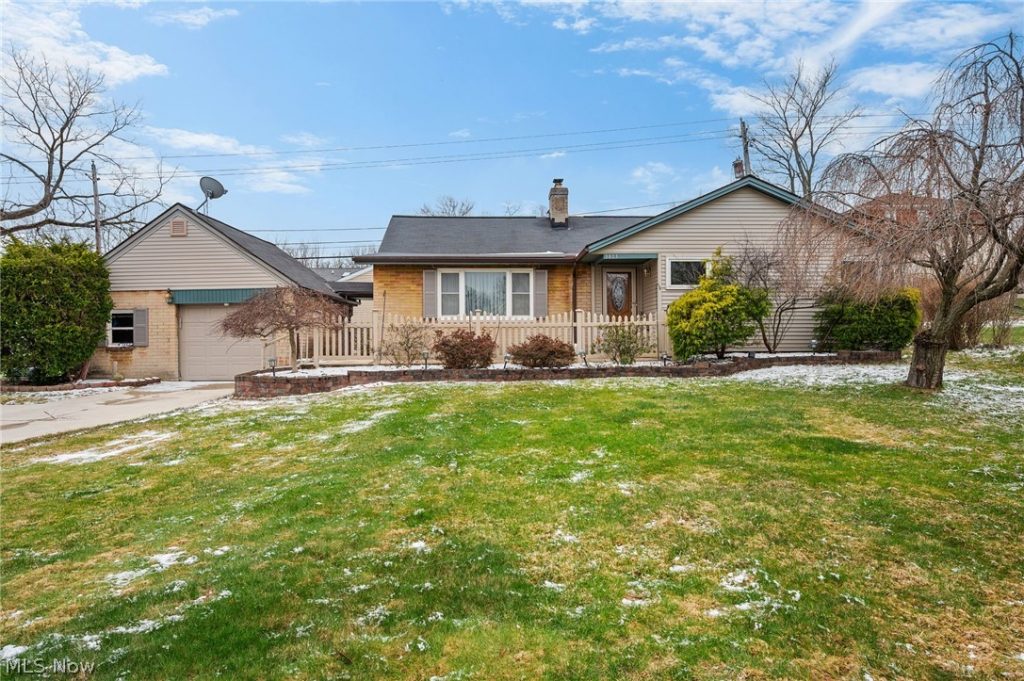 3803 Center Drive, Parma, OH