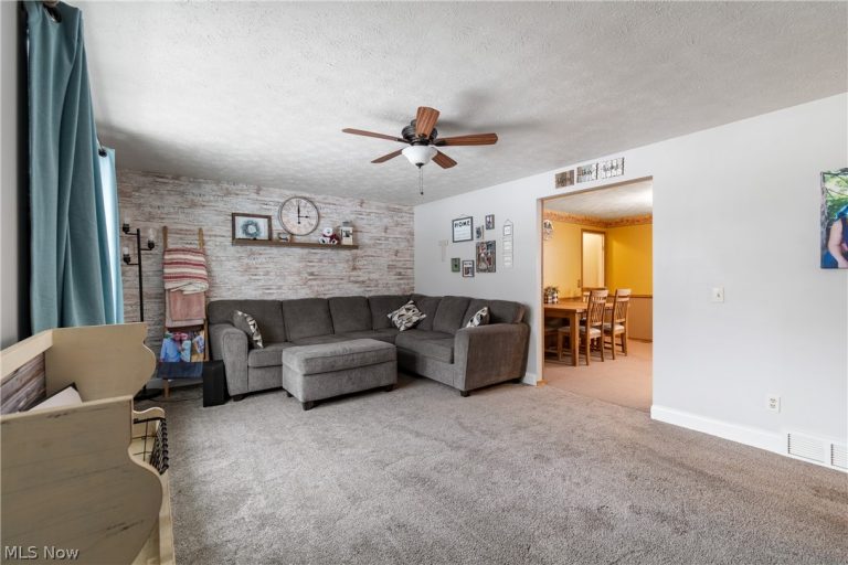 542 Snively Avenue, Massillon, OH - Photo 2