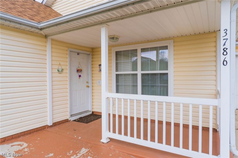 3786 Choice Court, Youngstown, OH - Photo 3