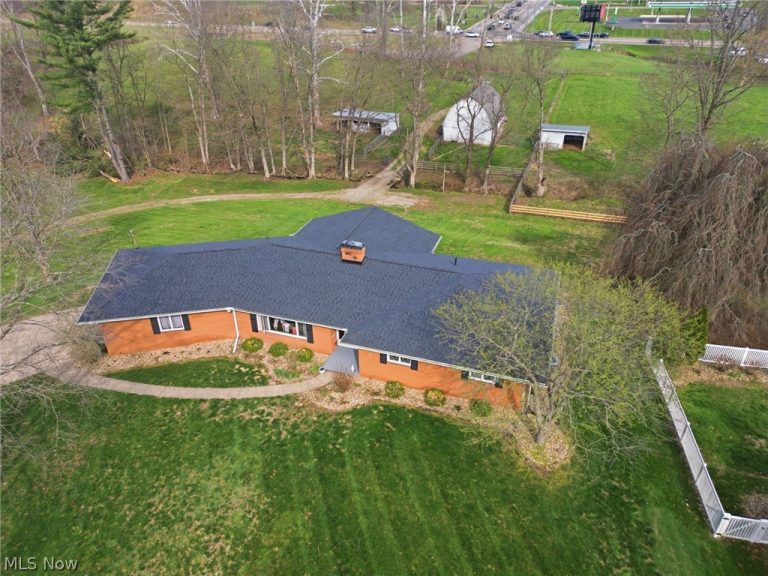 3221 Arrow Point Drive, Zanesville, OH - Photo 6