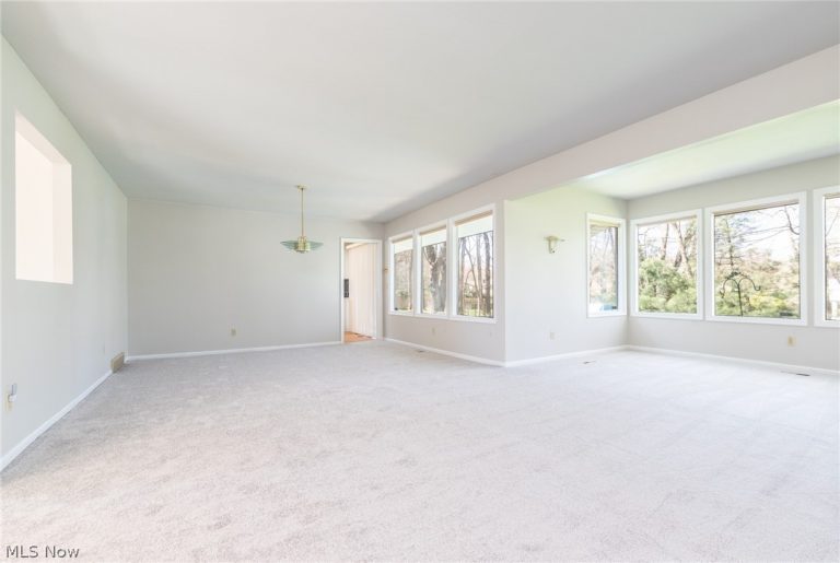 3970 Meadow Lane, Orange Village, OH - Photo 5