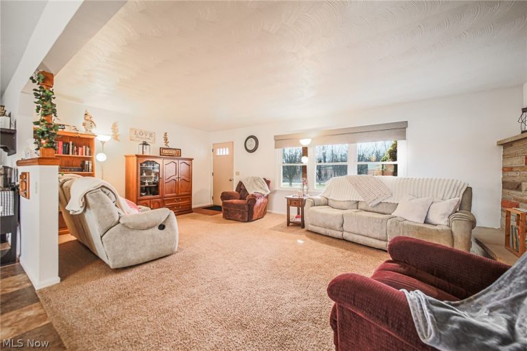 9718 James Road, Fredericksburg, OH - Photo 6