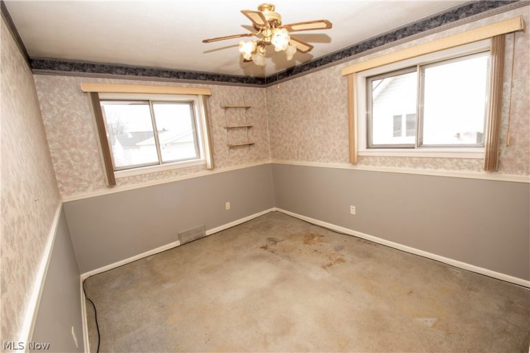 6448 Delores Boulevard, Brook Park, OH - Photo 4