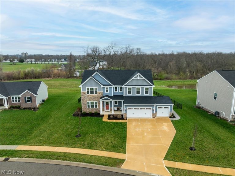 3349 Stoneleigh Road, Canton, OH - Photo 2