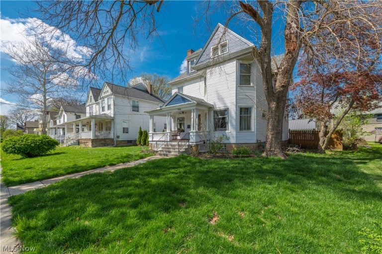 146 Harrison Street, Elyria, OH - Photo 3