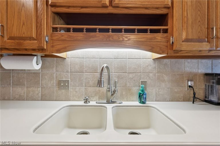 6873 Luteran Lane, Poland, OH - Photo 5