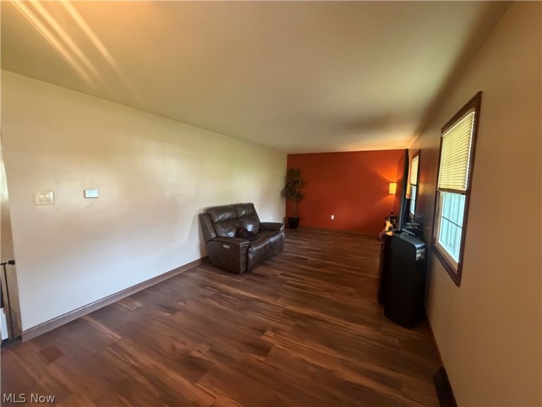 2204 Southeast Boulevard, Salem, OH - Photo 6