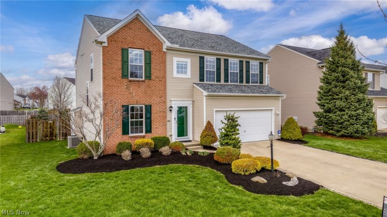 159 Stone Ridge Way, Berea, OH - Photo 2