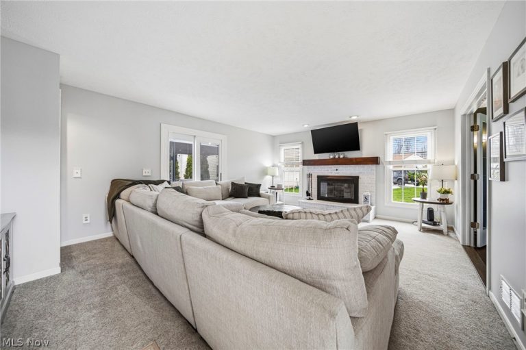 7891 Frontier Drive, Mentor, OH - Photo 4