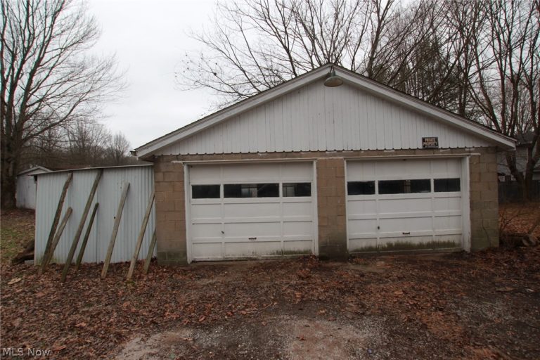 2432 Cadwallader Sonk Road, Cortland, OH - Photo 3
