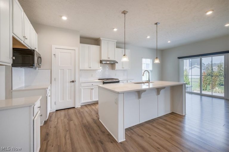 36270 Lands End Drive, North Ridgeville, OH - Photo 5